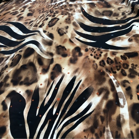 DRESSBARN Animal Print Stretchy Top Medium - Picture 2 of 5